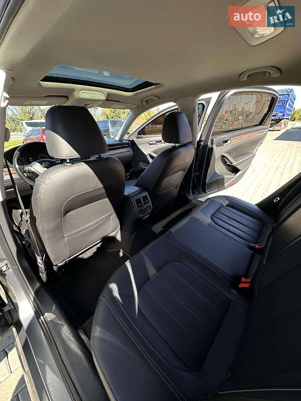 Седан Volkswagen Passat 2020 в Киеве