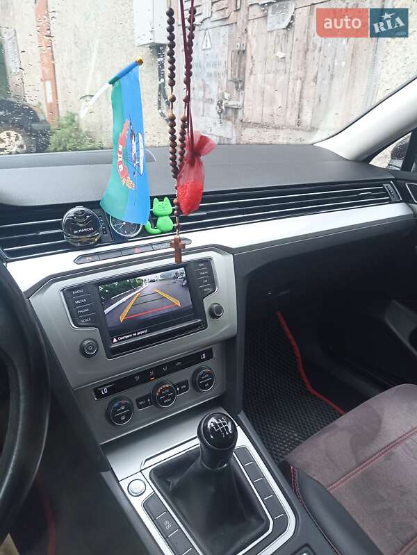 Универсал Volkswagen Passat 2015 в Житомире