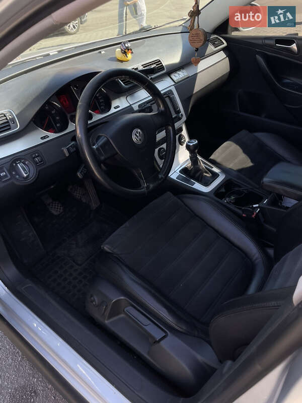 Седан Volkswagen Passat 2008 в Кропивницком