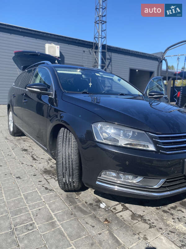 Универсал Volkswagen Passat 2013 в Ивано-Франковске