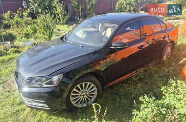 Седан Volkswagen Passat 2018 в Киеве