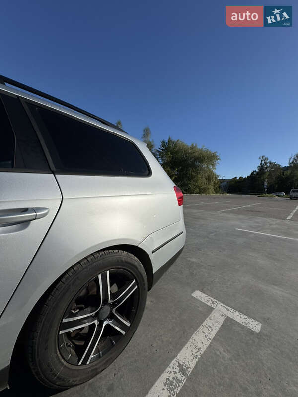 Универсал Volkswagen Passat 2006 в Дрогобыче