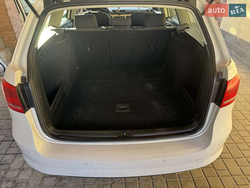 Универсал Volkswagen Passat 2013 в Каменском