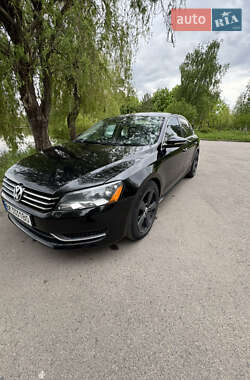 Седан Volkswagen Passat 2012 в Ровно