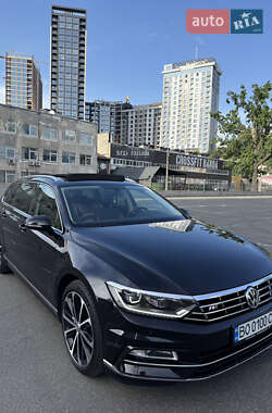 Универсал Volkswagen Passat 2019 в Киеве