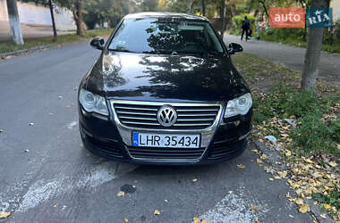 Седан Volkswagen Passat 2005 в Києві