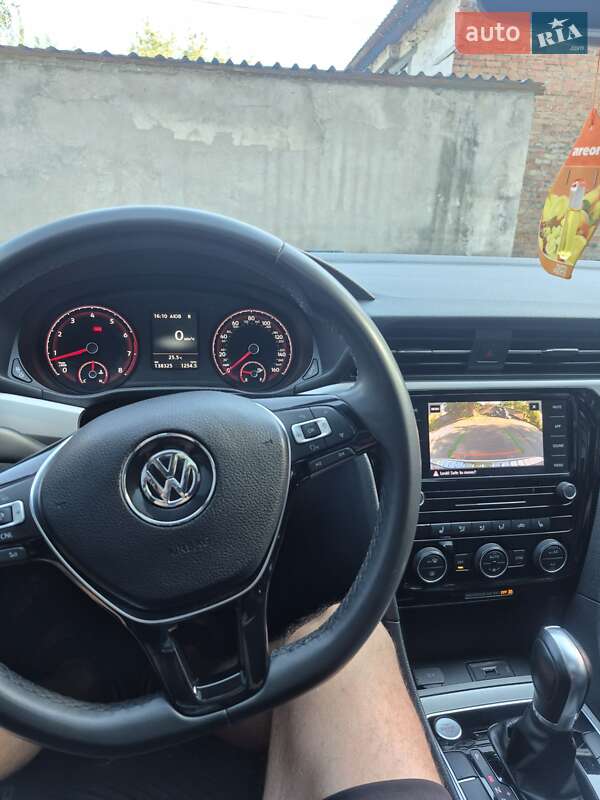 Седан Volkswagen Passat 2020 в Кривому Розі