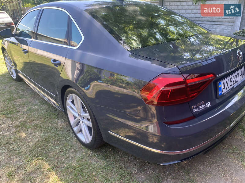 Седан Volkswagen Passat 2017 в Киеве