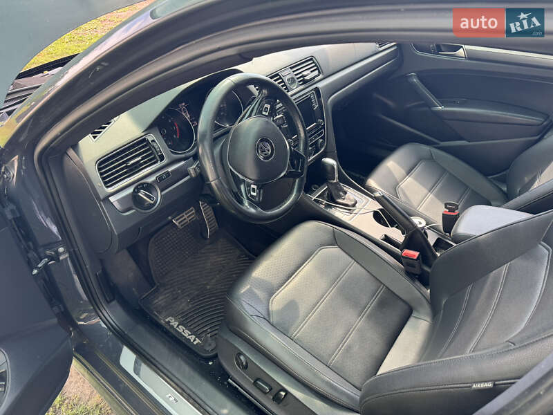 Седан Volkswagen Passat 2017 в Киеве