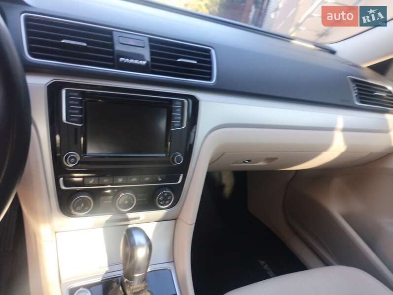 Седан Volkswagen Passat 2018 в Мерефа