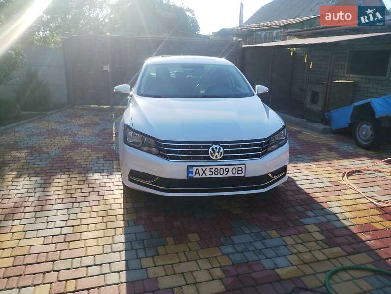 Седан Volkswagen Passat 2018 в Мерефа