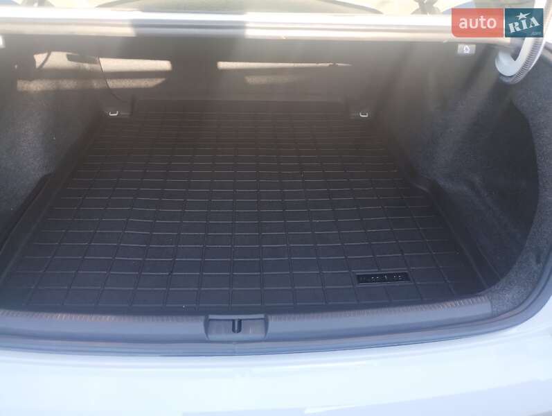 Седан Volkswagen Passat 2018 в Мерефа