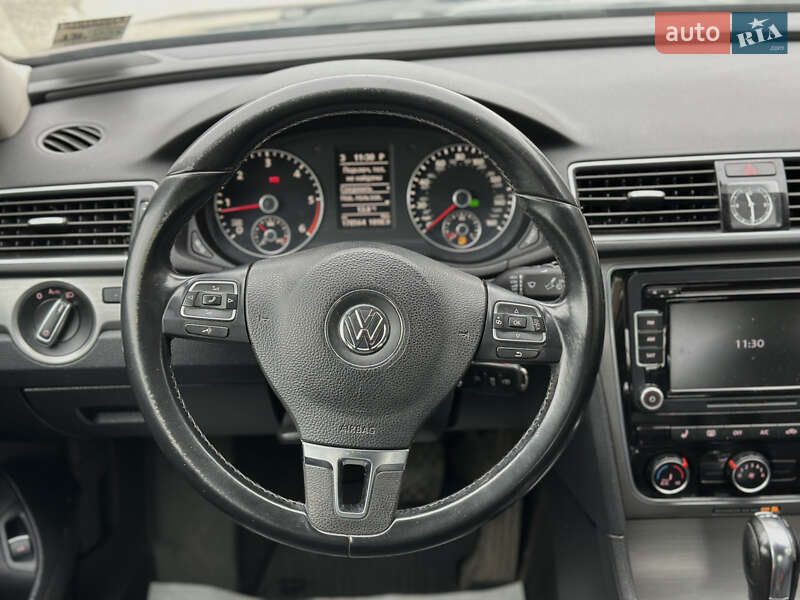 Седан Volkswagen Passat 2013 в Шептицькому