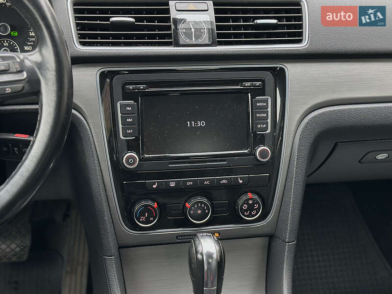 Седан Volkswagen Passat 2013 в Шептицькому
