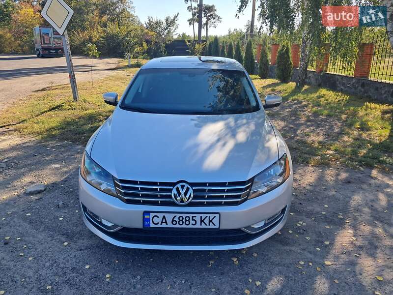 Седан Volkswagen Passat 2012 в Білозір’ї