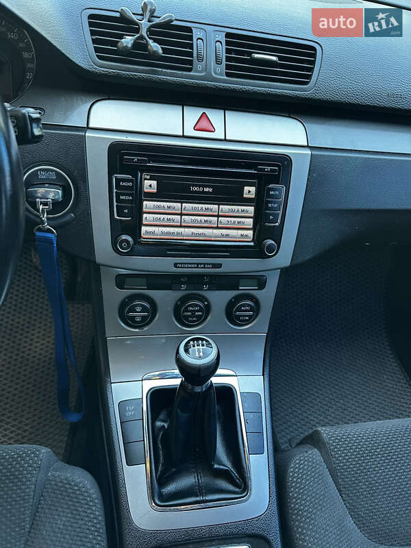 Универсал Volkswagen Passat 2007 в Вижнице