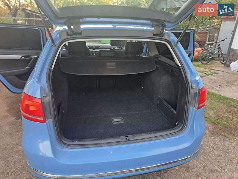 Универсал Volkswagen Passat 2012 в Стрые