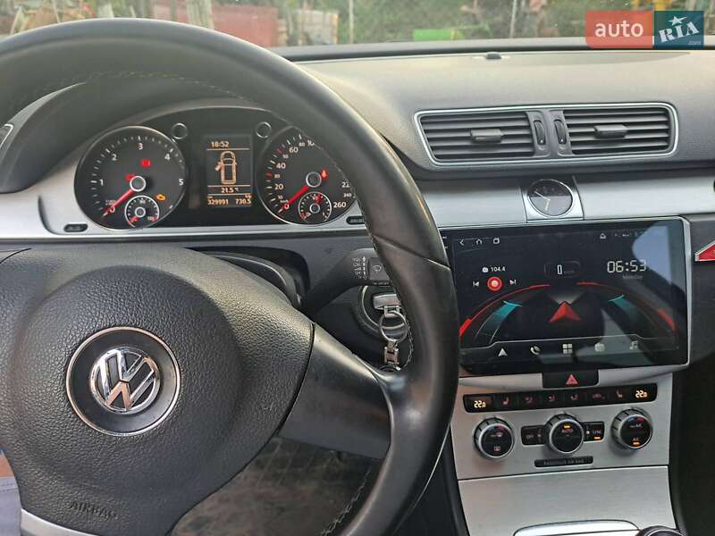 Универсал Volkswagen Passat 2012 в Стрые