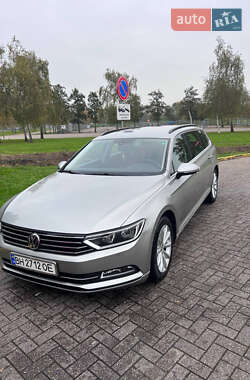 Универсал Volkswagen Passat 2016 в Одессе