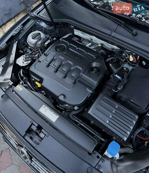 Универсал Volkswagen Passat 2017 в Житомире фото 84 Универсал Volkswagen Passat 2017 в Житомире