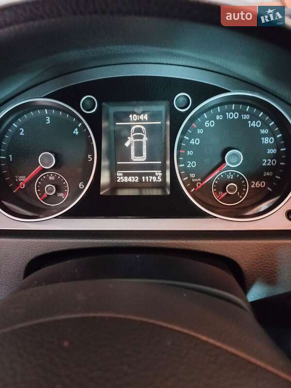 Универсал Volkswagen Passat 2010 в Виннице