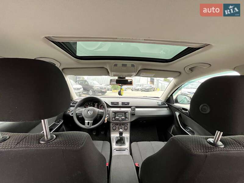 Універсал Volkswagen Passat 2009 в Львові