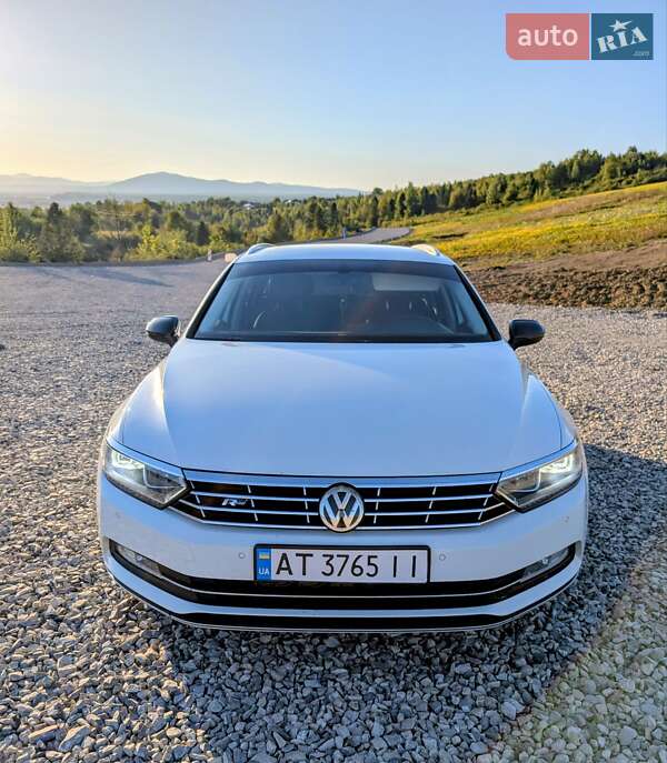 Универсал Volkswagen Passat 2015 в Ивано-Франковске