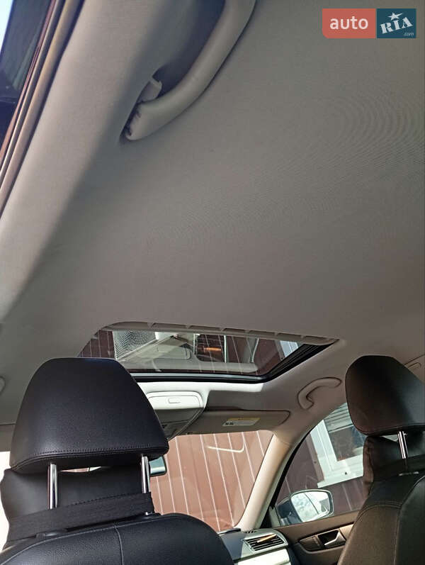 Седан Volkswagen Passat 2015 в Лохвице