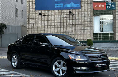 Седан Volkswagen Passat 2012 в Николаеве