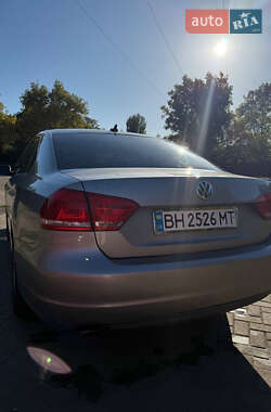 Седан Volkswagen Passat 2012 в 