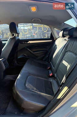 Седан Volkswagen Passat 2012 в 
