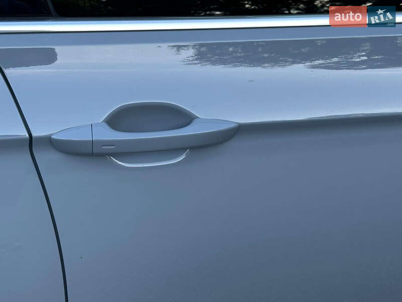 Универсал Volkswagen Passat 2022 в Бориславе