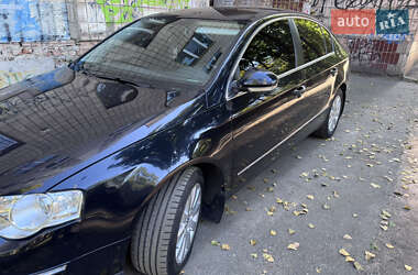 Седан Volkswagen Passat 2008 в Києві