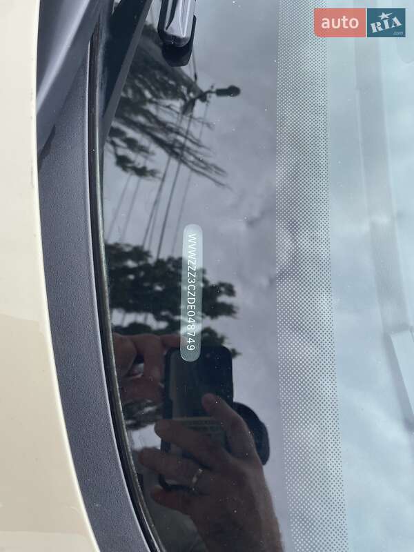 Универсал Volkswagen Passat 2012 в Киеве