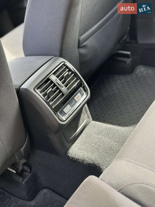 Універсал Volkswagen Passat 2019 в Чернігові