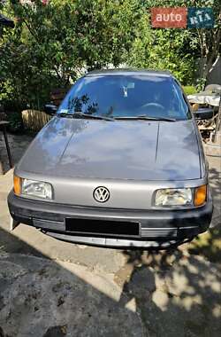 Седан Volkswagen Passat 1992 в Києві