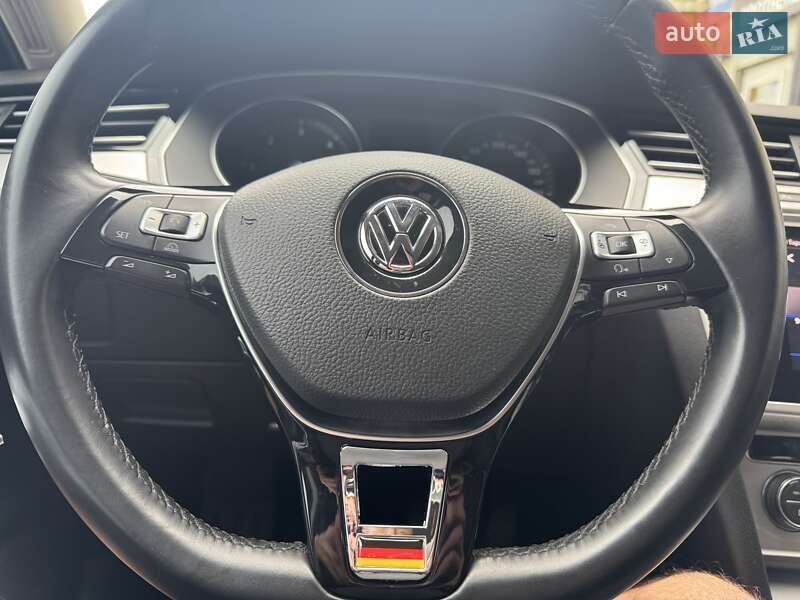 Универсал Volkswagen Passat 2017 в Снятине