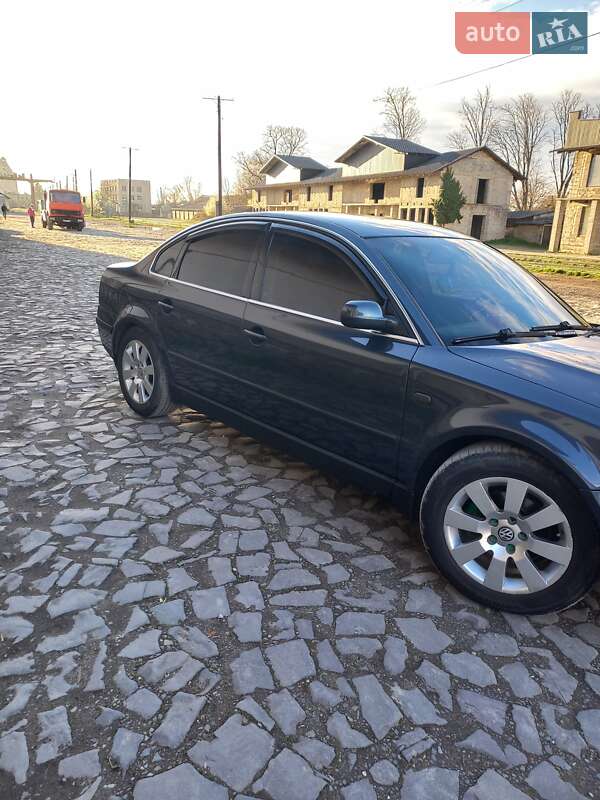 Седан Volkswagen Passat 2003 в Виноградове