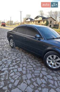 Седан Volkswagen Passat 2003 в 