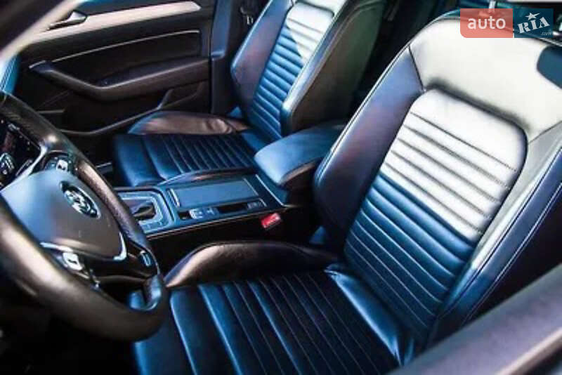 Універсал Volkswagen Passat 2017 в Дніпрі