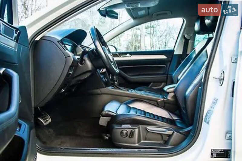 Універсал Volkswagen Passat 2017 в Дніпрі