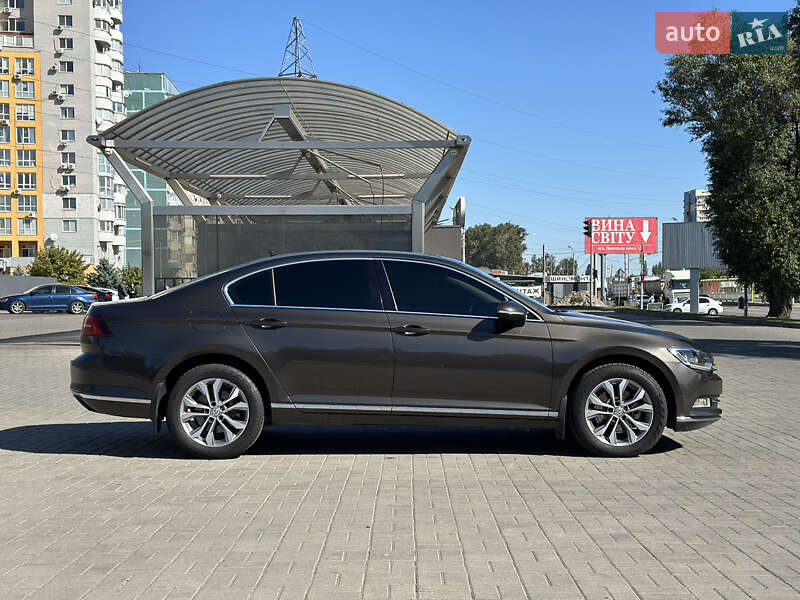 Седан Volkswagen Passat 2017 в Днепре фото 4 Седан Volkswagen Passat 2017 в Днепре