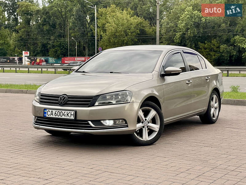 Volkswagen Passat 2011