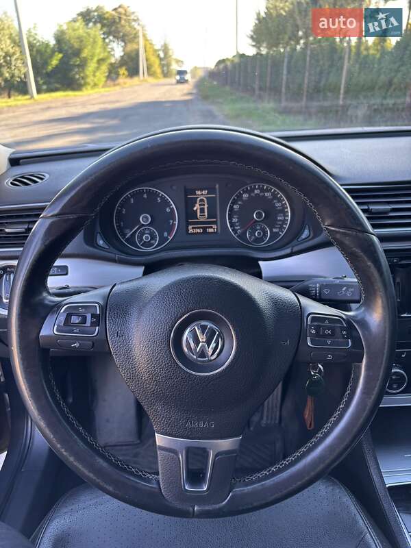 Седан Volkswagen Passat 2012 в Кременчуге фото 7 Седан Volkswagen Passat 2012 в Кременчуге