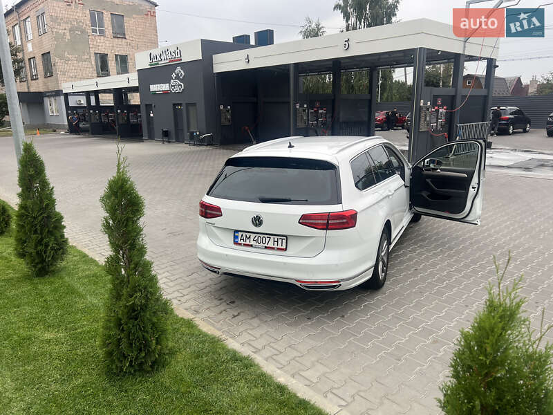 Универсал Volkswagen Passat 2018 в Житомире