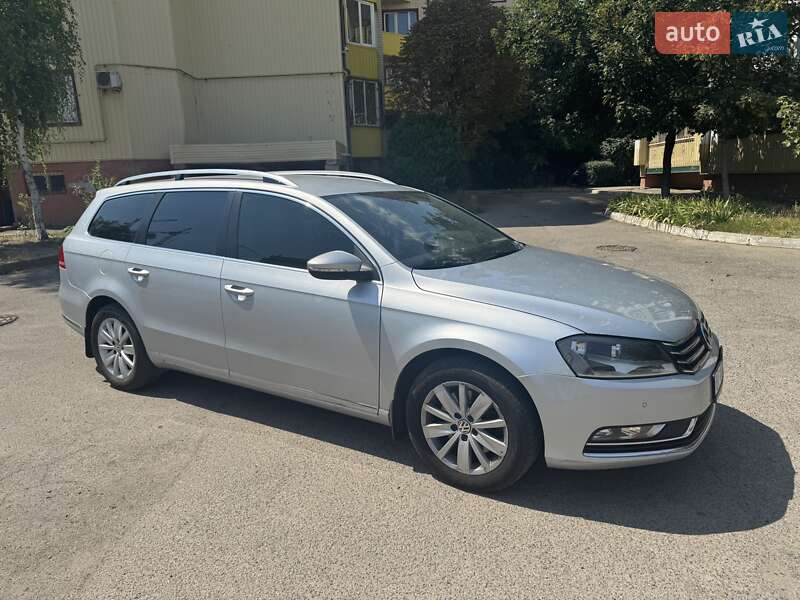 Універсал Volkswagen Passat 2012 в Херсоні