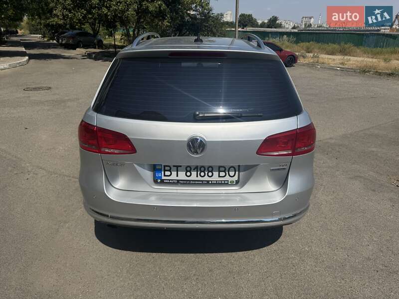 Універсал Volkswagen Passat 2012 в Херсоні