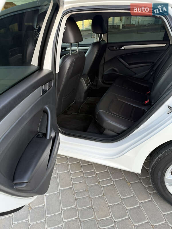 Седан Volkswagen Passat 2013 в Первомайске