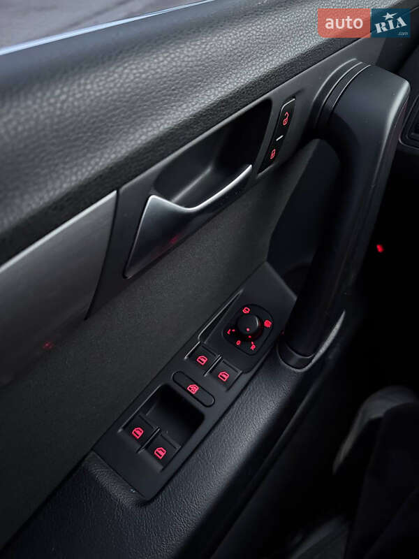 Универсал Volkswagen Passat 2013 в Радехове