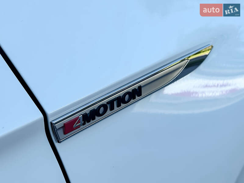 Седан Volkswagen Passat 2016 в Радивиліві